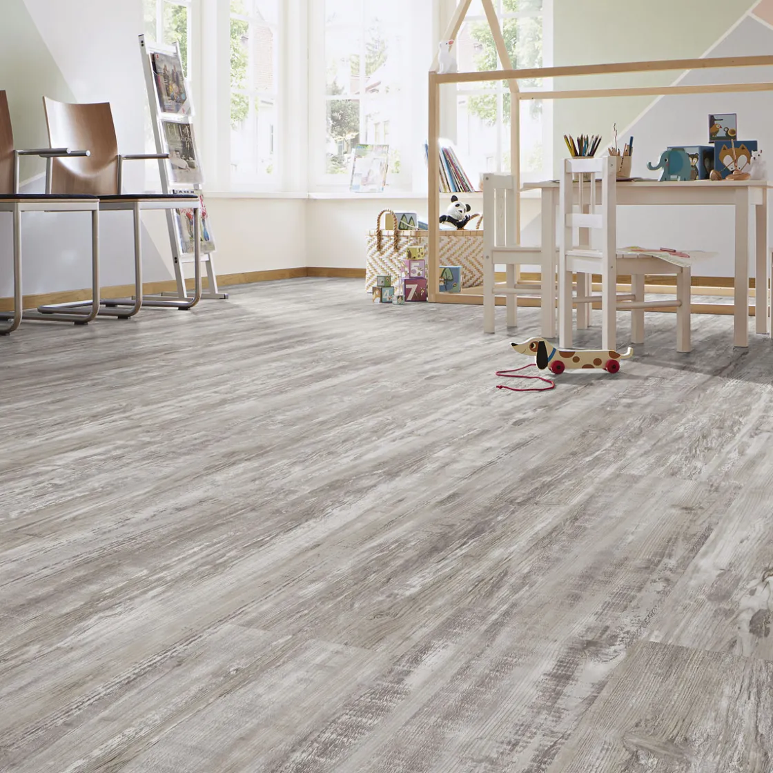 Laminatboden 4V Piemont 138 x 19,3 cm ^ Basic Clearance