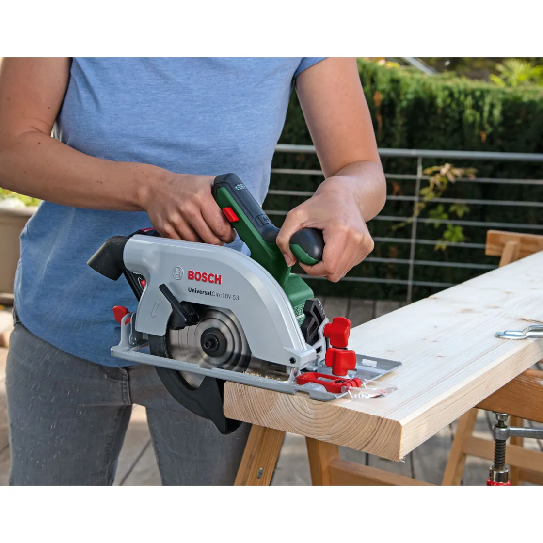 Akku- Kreissäge Universalcirc 18V-53 solo ^ Bosch Discount