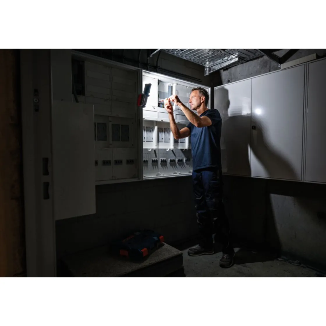 Akku-Bauleuchte GLI 18V-800 ^ Bosch Professional Clearance