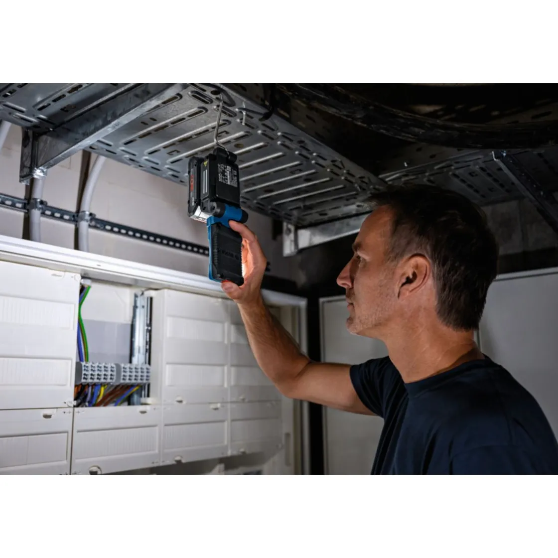 Akku-Bauleuchte GLI 18V-800 ^ Bosch Professional Clearance