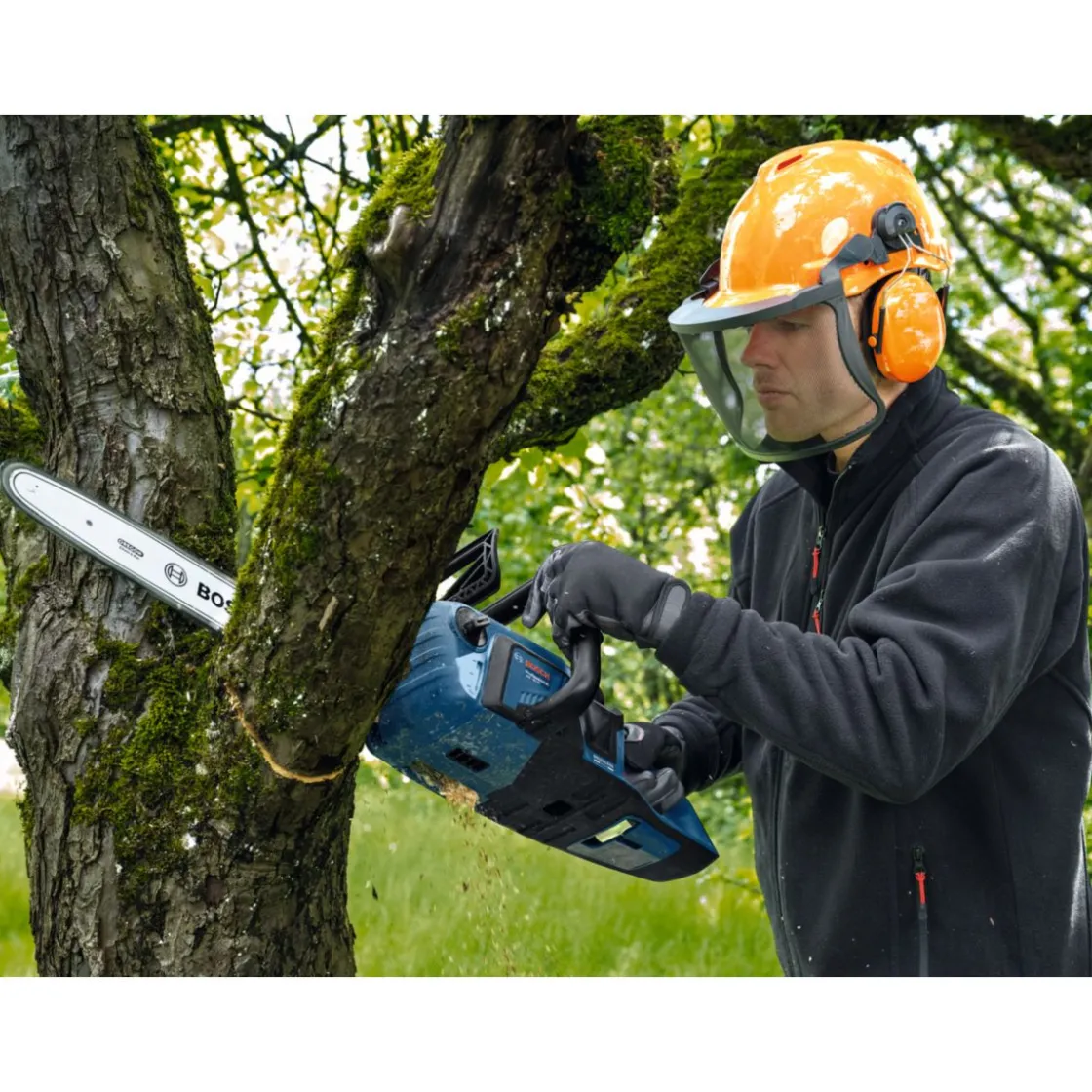 Akku-Kettensäge GKE 18V-40 ^ Bosch Professional Best