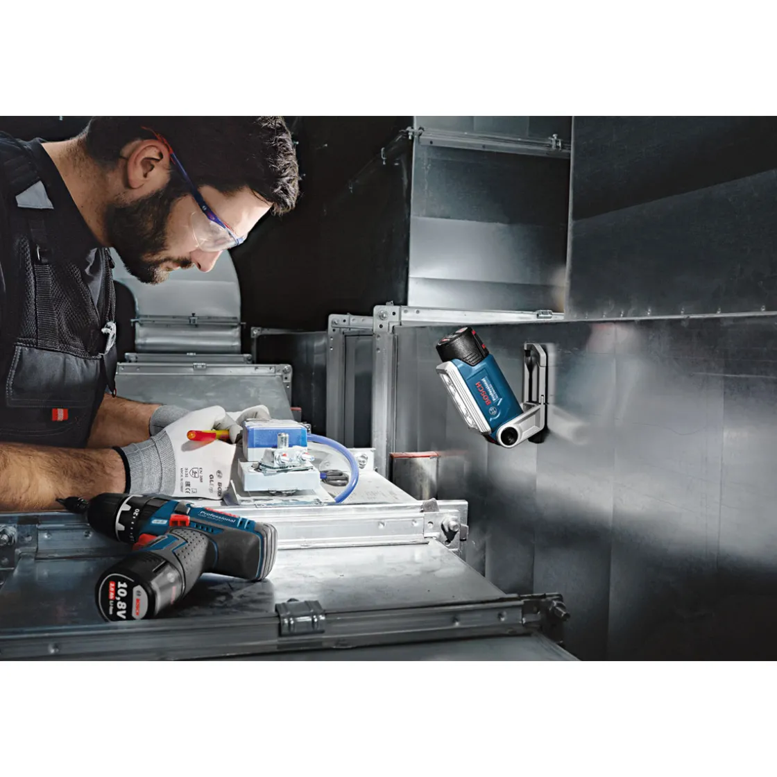 Akku-Lampe GLI 12V-330 ^ Bosch Professional Outlet