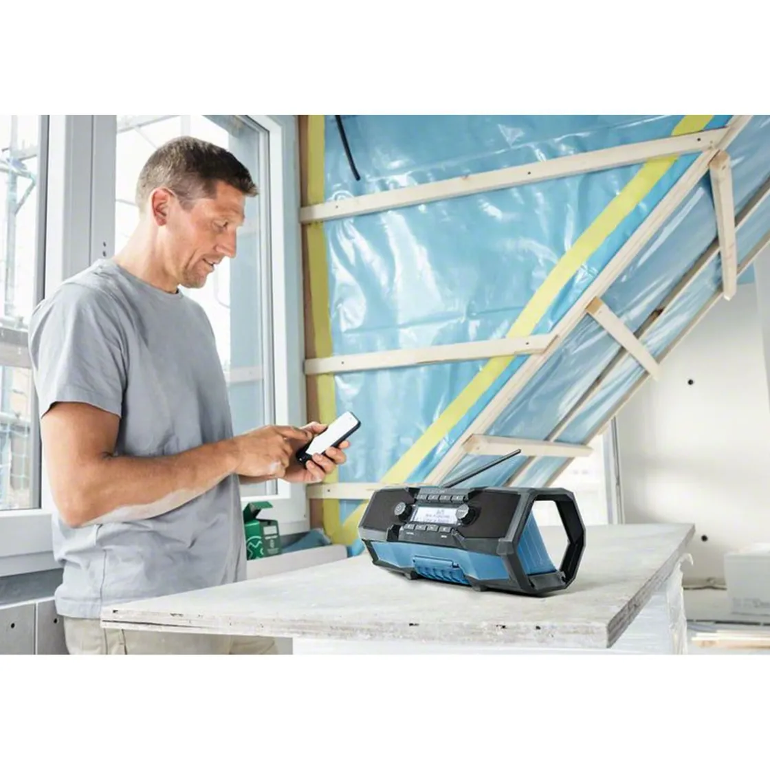 Akku-Radio GPB 18V-2 SC 15 W ^ Bosch Professional Outlet