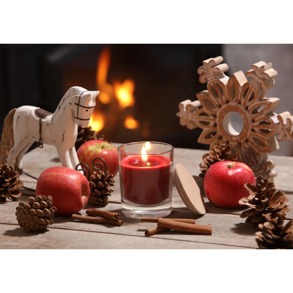 Duftkerze Winter Dream Bratapfel 8,5 x 10,4 cm ^ Discount
