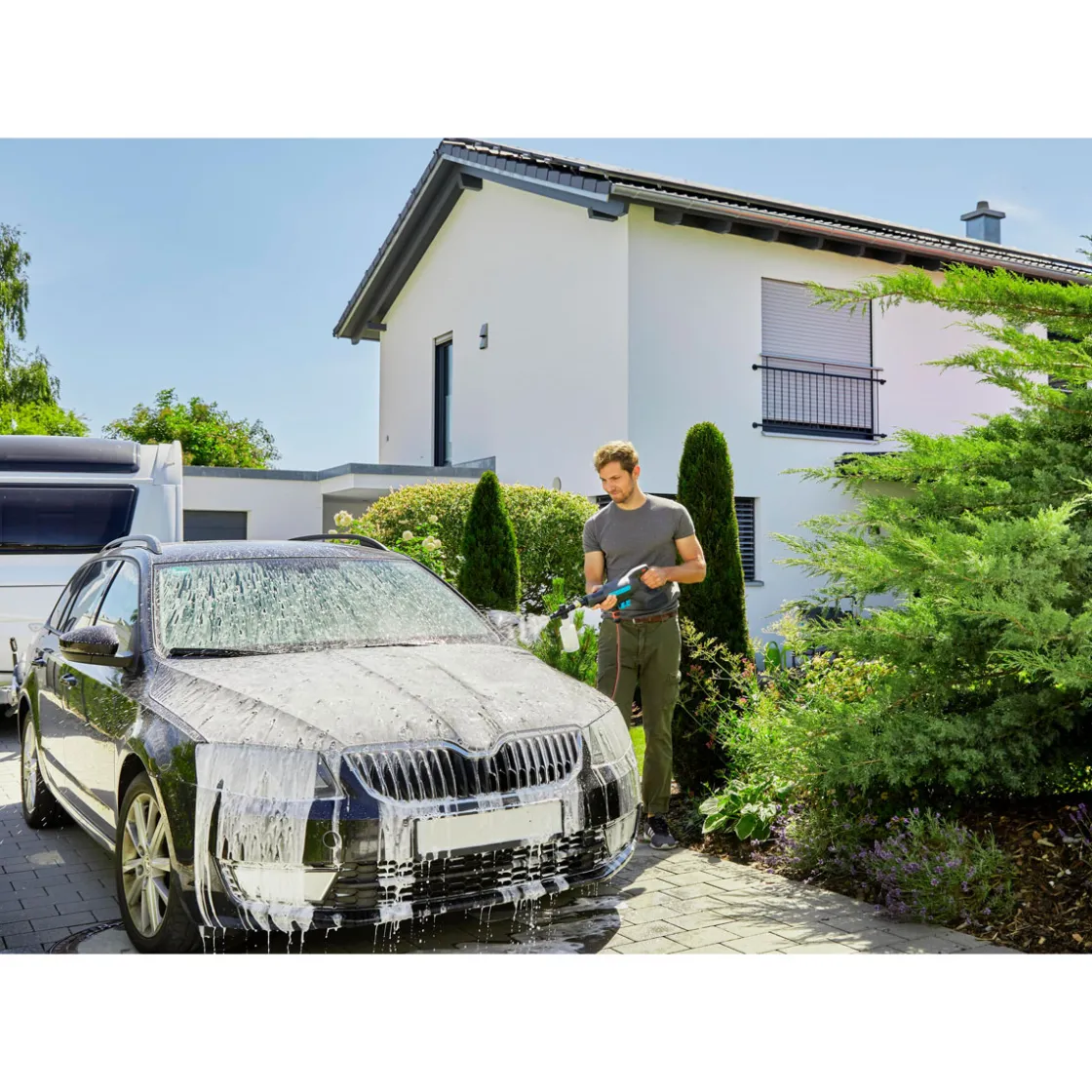 Akku-Mitteldruckreiniger AquaClean 24/18 V P4A Solo ^ Gardena Discount