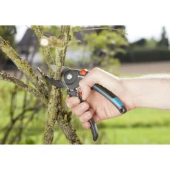 Gartenschere A/M ^ Gardena