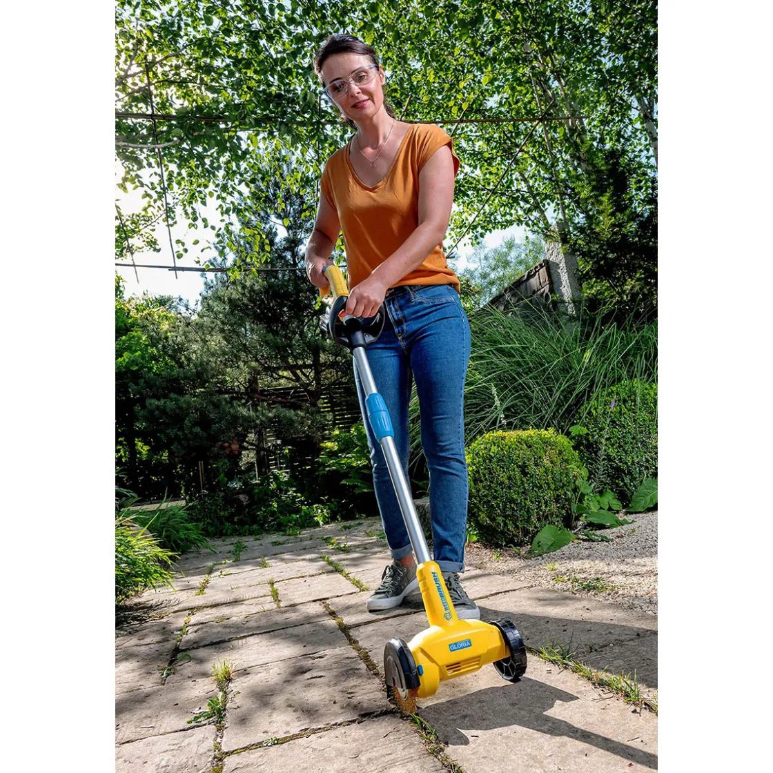 Akku-Unkrautfugenbürste WeedBrush li-on inkl Stahldraht-Fugenbürste ^ Gloria Sale