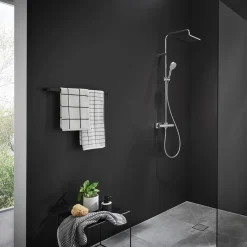 Duschsystem Vernis Shape mit Thermostat chrom ^ Hansgrohe Best