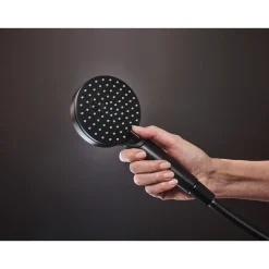 Duschsystem Vernis Shape mit Thermostat mattschwarz ^ Hansgrohe