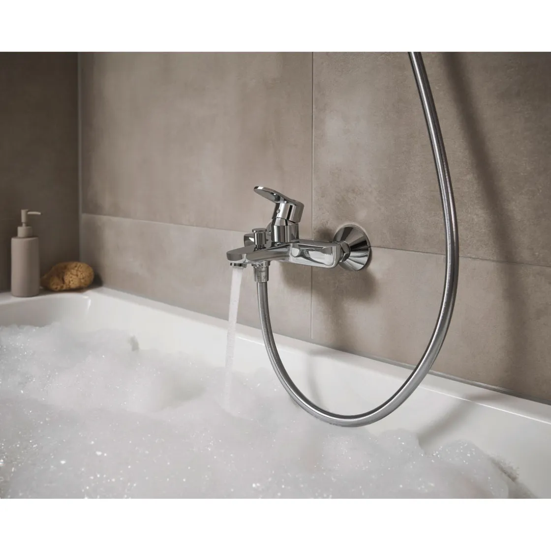 Einhebel-Wannenmischer Vernis Blend Aufputz chrom ^ Hansgrohe New