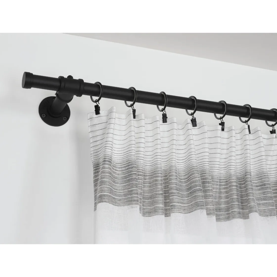 Ind. Home Stange schwarz 1,60m ^ Gardinia