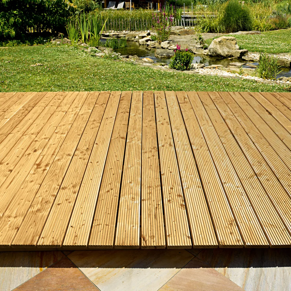 Kiefer-Terrassendiele zweiseitig genutet x 14,6 x 2,6 cm ^ Best