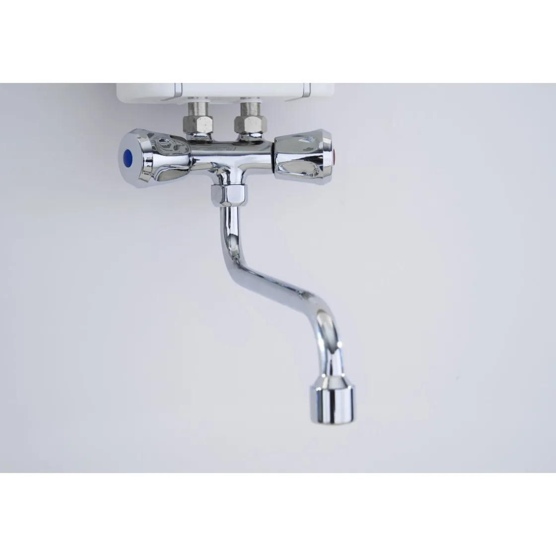Kleindurchlauferhitzer mit ArmaturElex 3,5 + Armatur ^ Thermoflow Online