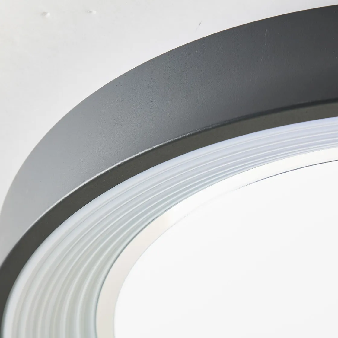 LED-Deckenleuchte Florella 48,5 x 8,5 cm inkl RGB-Funktion ^ Brilliant Outlet