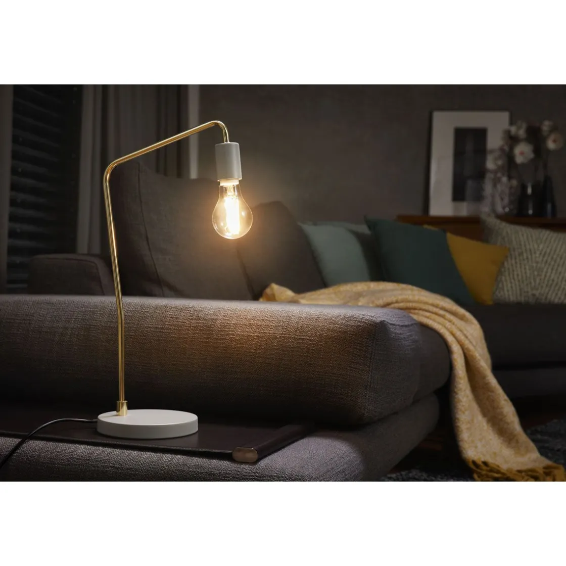 LED Gluehlampe E27 806lm 2.700K60W Ersatz warmweiss Filament klar ^ Osram
