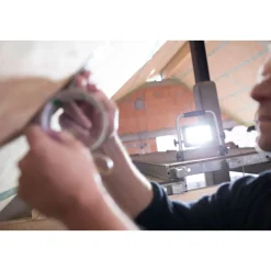 Mobiler LED Akku Strahler EL 2000 MA2150lm, IP54 ^ Brennenstuhl Outlet