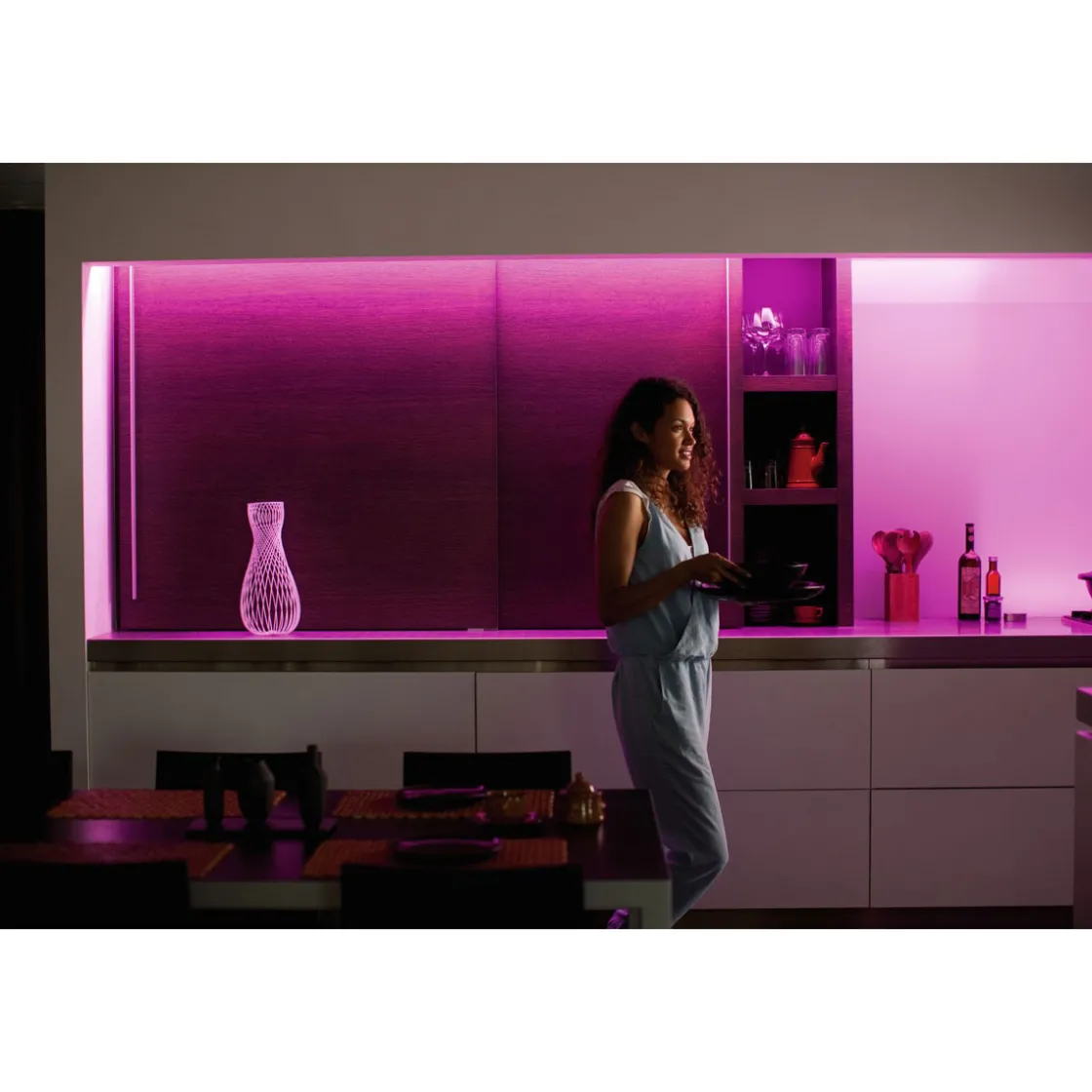 LED-Lichtband Lightstrip Plus Basis 2m weiß ^ Philips Hue