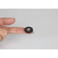 Magnet Neodym mit Senkbohrung Ø 22 x 4 mm, gummiert, schwarz ^ Suki New