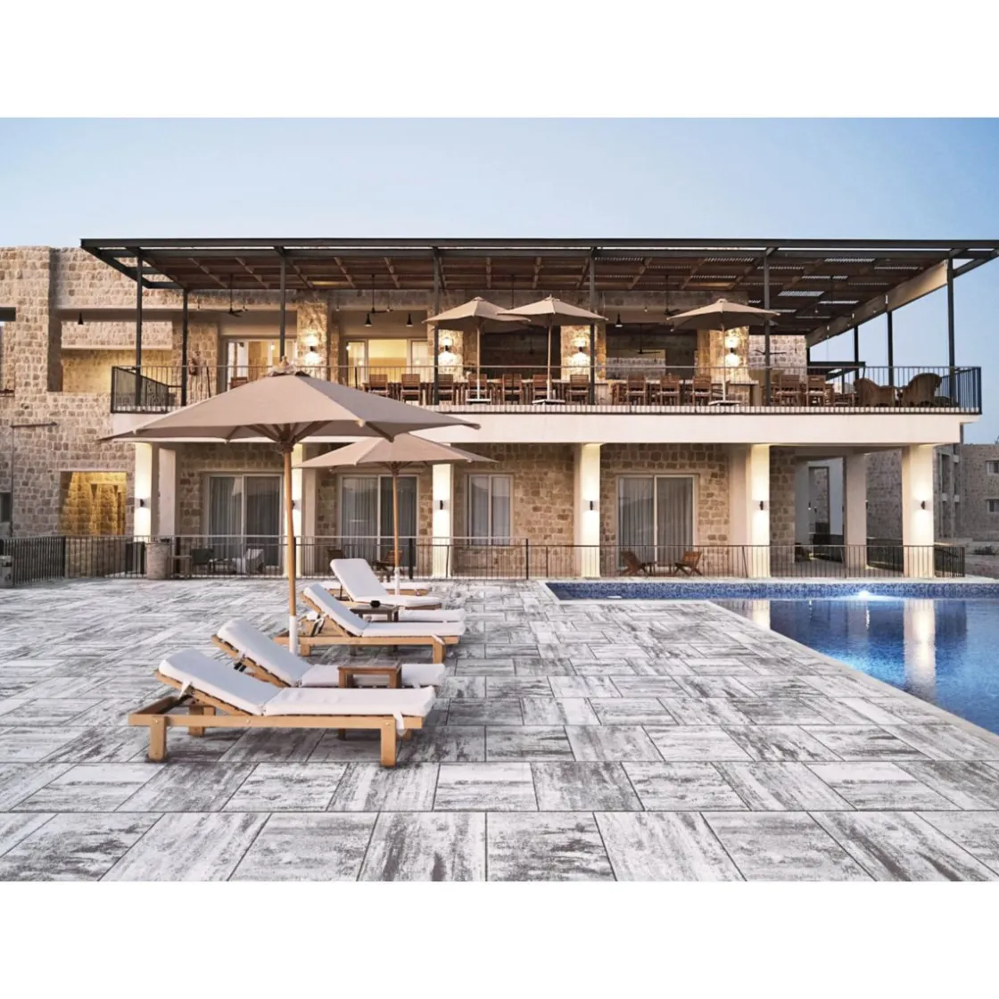 Terrassenplatte Megadrain ca. 50 x 50 x 4 cm grau ^ Discount