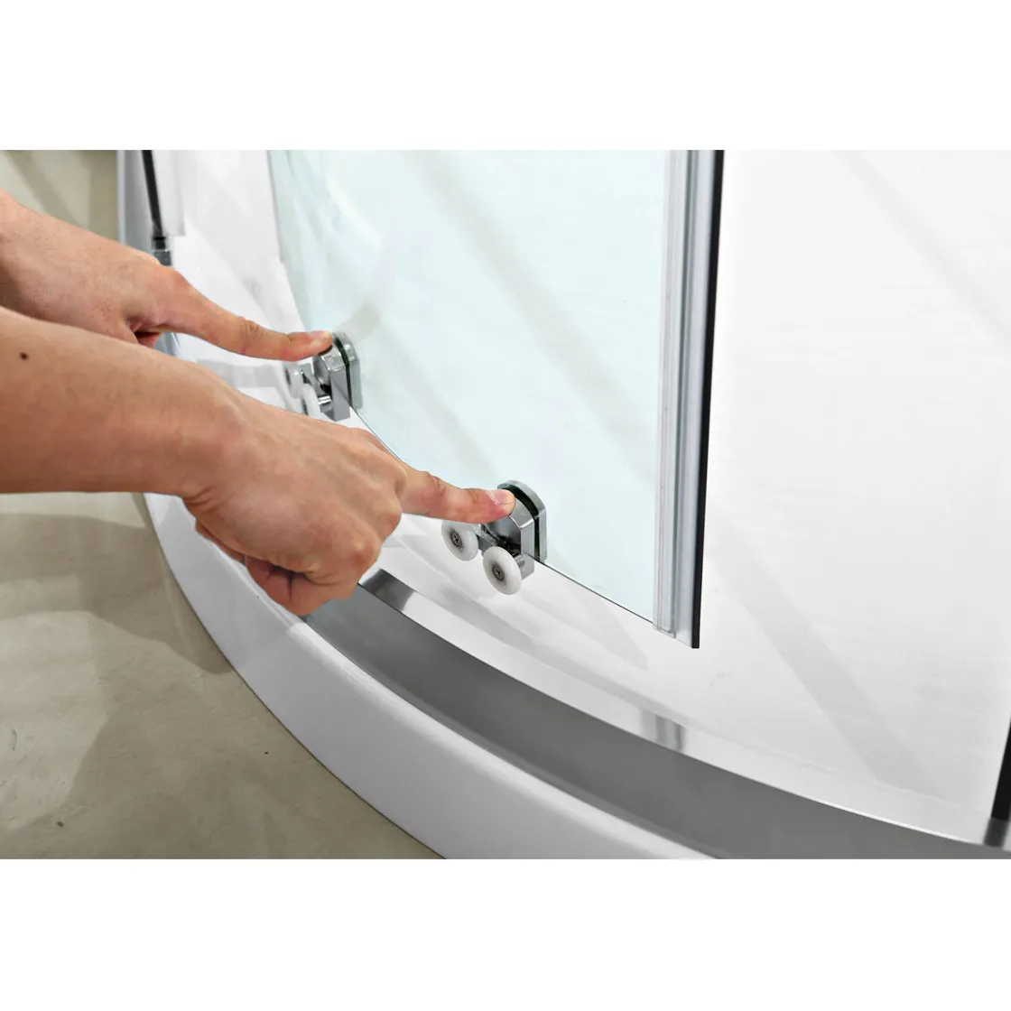 Runddusche Ronda für Duschwanne mit 550 mm Radius chromoptik ^ Valblue