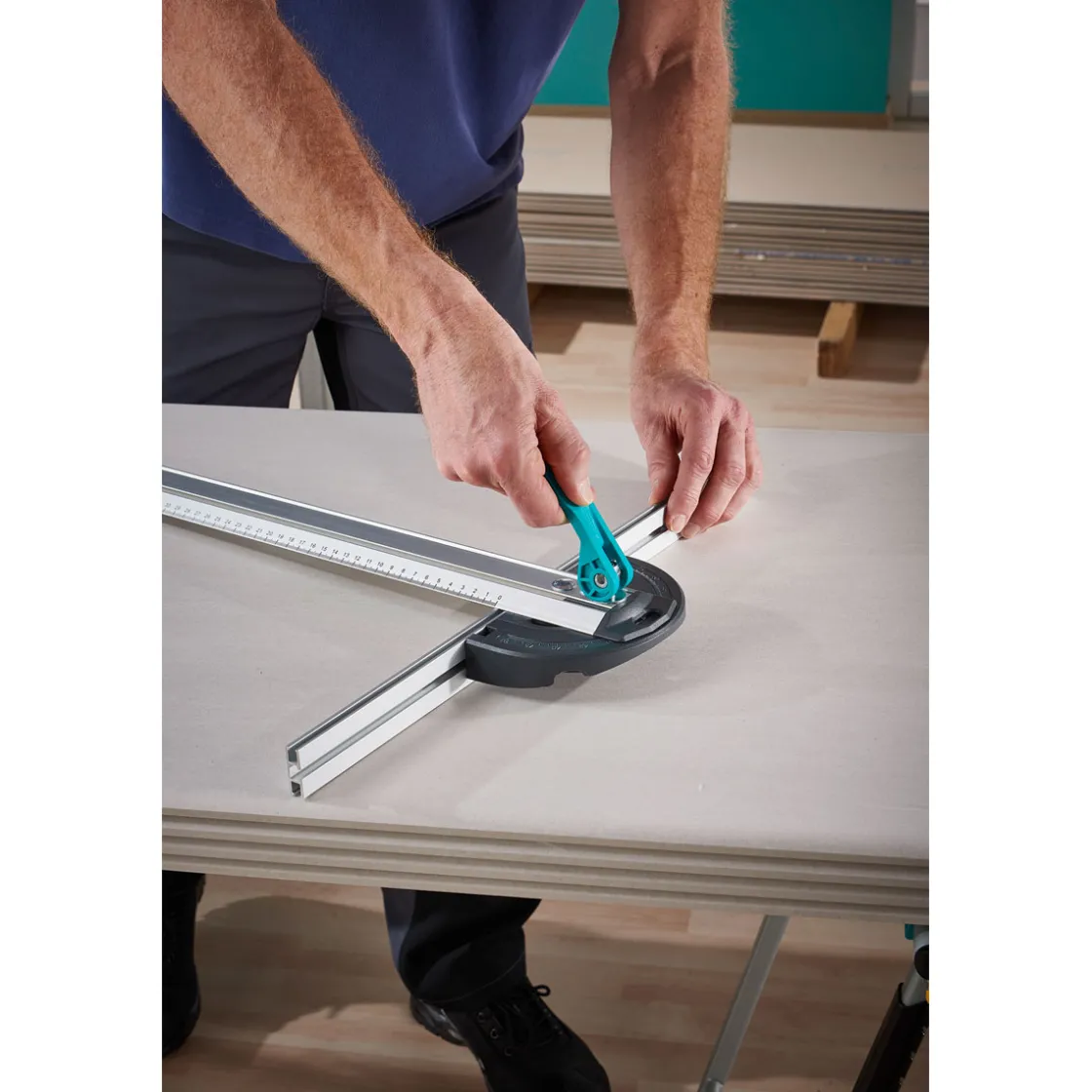 T-Schiene mit Parallelschneider ^ Wolfcraft Discount